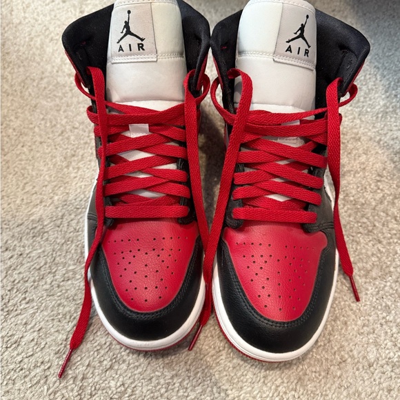 ❤️Great Used Condition - Worn Once! Nike Air Jordan Mids - Picture 4 of 8
